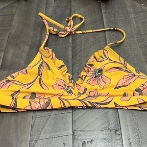 Splendid floral Bikini top